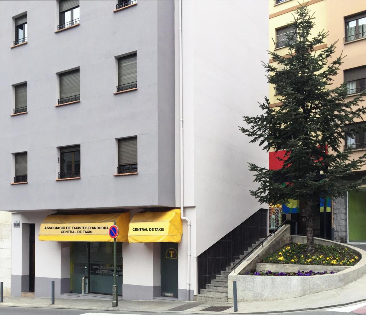Apartamento Escapada Andorra la Vella Ngoại thất bức ảnh
